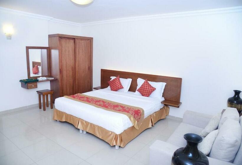 استودیوی استاندارد, Dalla House Suites