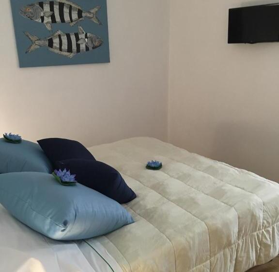 デラックスルーム, Vernazza Vacation 3