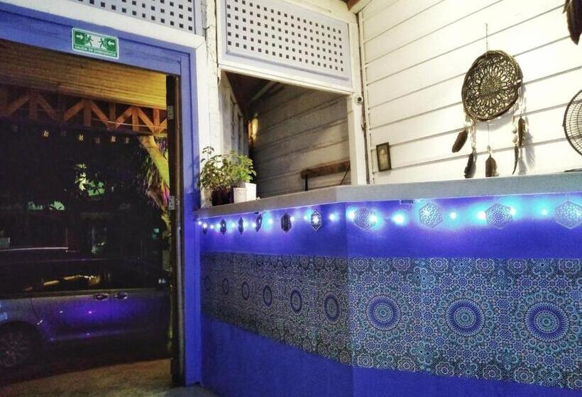 חדר סטנדרט לשלושה, Riad Lola