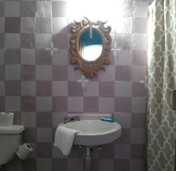 חדר סטנדרט לשלושה, Riad Lola