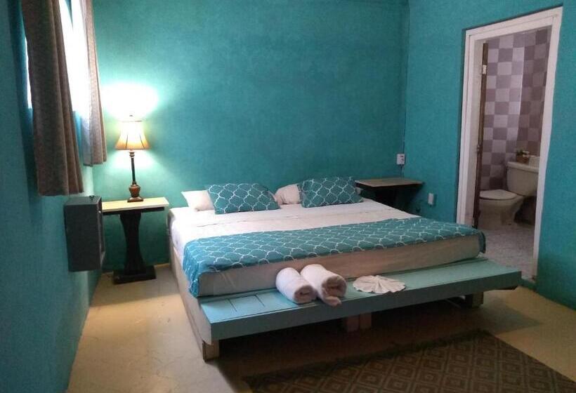 חדר סטנדרט לשלושה, Riad Lola