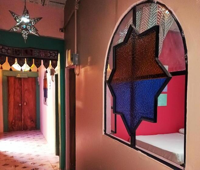 חדר סטנדרט לארבעה, Riad Lola