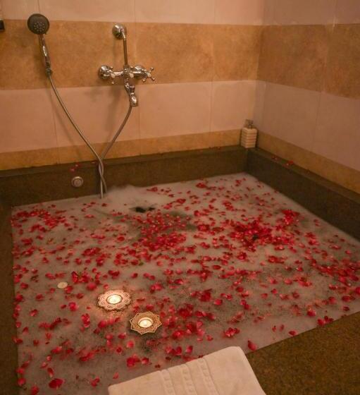 جناح, Rawai Luxury Tents Pushkar