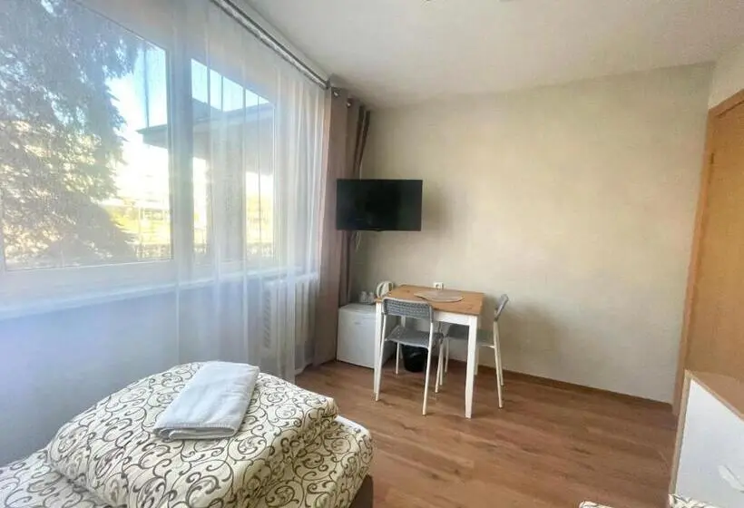 اتاق لوکس, Savan House Easy Kaunas