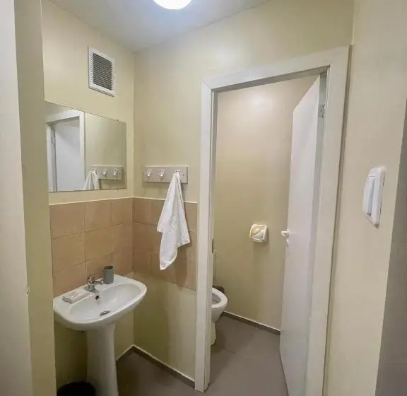 اتاق استاندارد با سرویس بهداشتی مشترک, Savan House Easy Kaunas