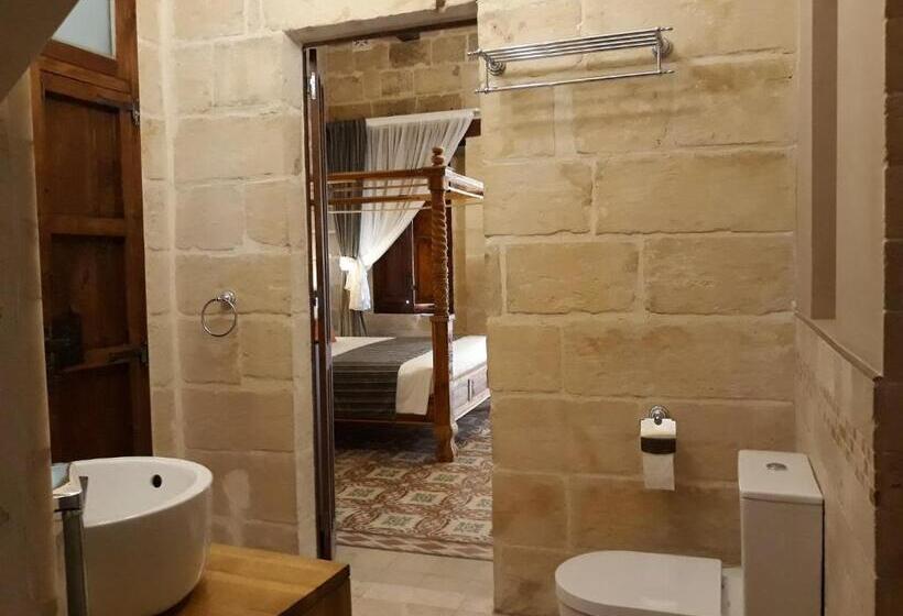 سوئیت با تخت بزرگ, The 3cities Auberge