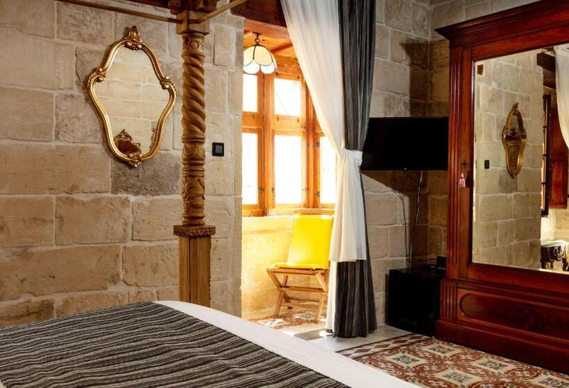 سوئیت با تخت بزرگ, The 3cities Auberge