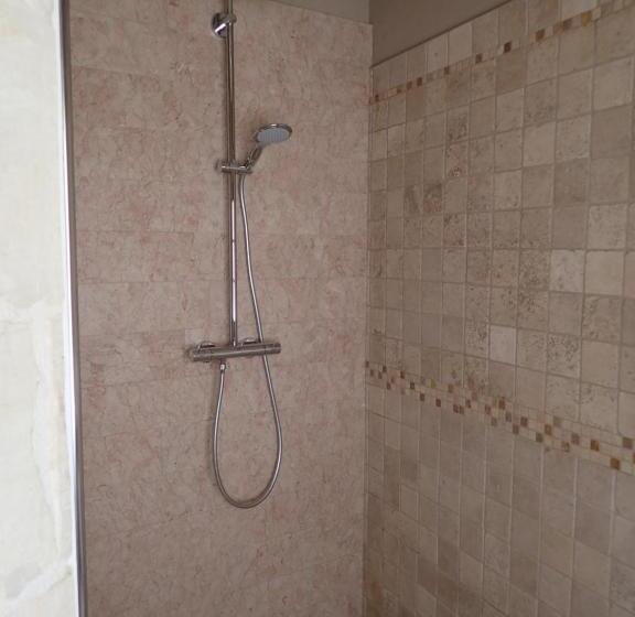 اتاق استاندارد, The 3cities Auberge