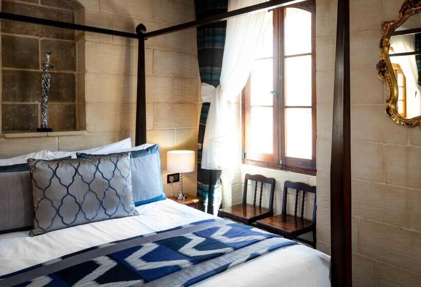 سوییت جونیور با بالکن, The 3cities Auberge