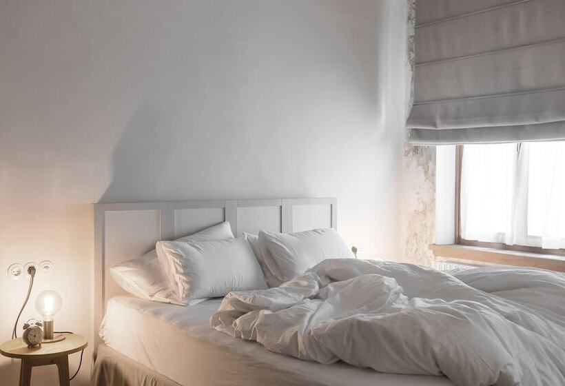 Номер Deluxe, 1477 Reichhalter