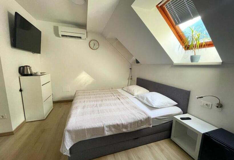 اتاق استاندارد با تخت بزرگ, Gostisce Sovdat