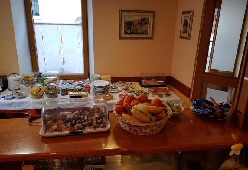 اتاق استاندارد, Gostisce Sovdat