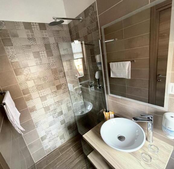 اتاق استاندارد, Gostisce Sovdat