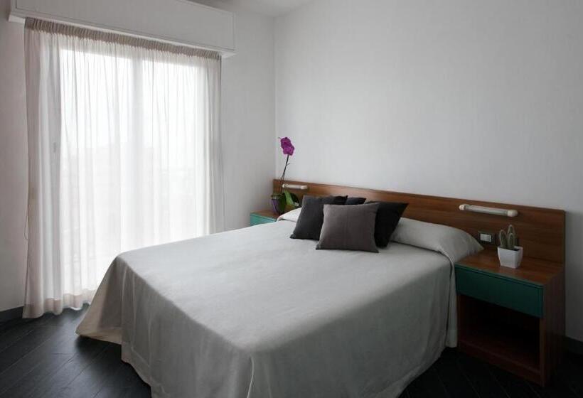 חדר סטנדרט נוף לים עם מרפסת, Liliana