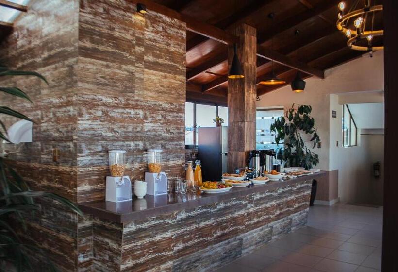 سوییت لوکس, San Felipe