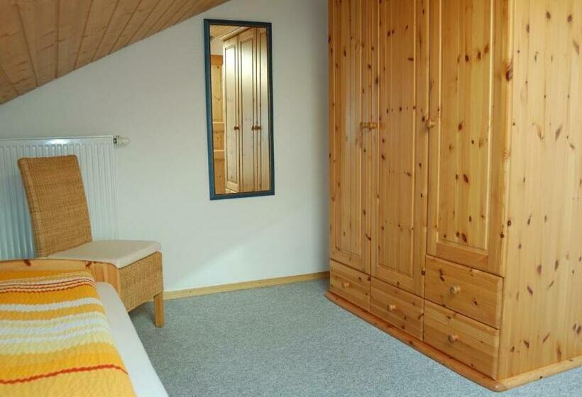 침실 2개 아파트, Utznhof