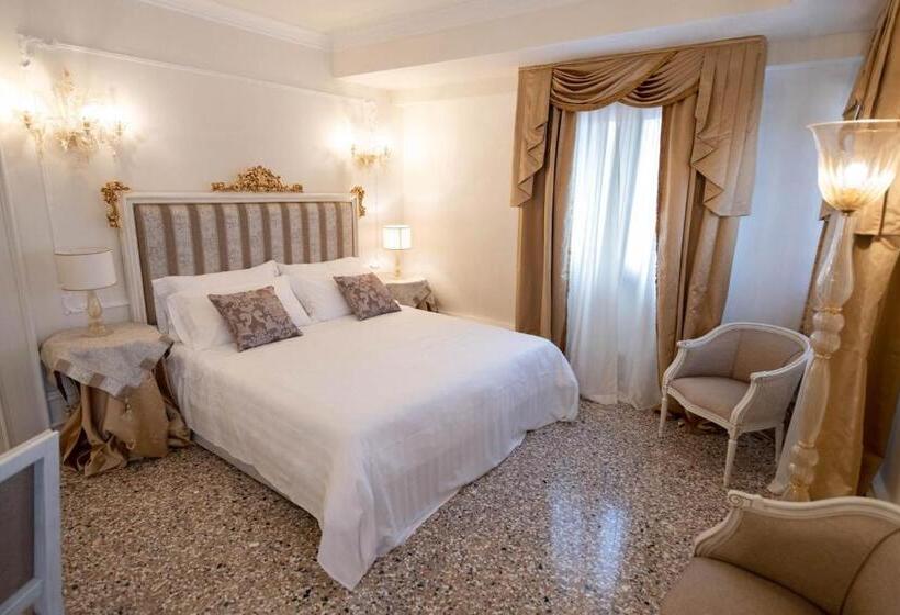 اتاق سوپریور با تخت بزرگ, Ca  Bonfadini Historic Experience