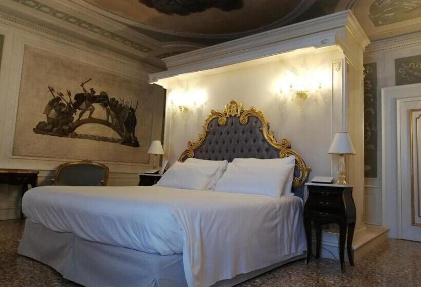 سوئیت جونیور با چشم‌انداز, Ca  Bonfadini Historic Experience