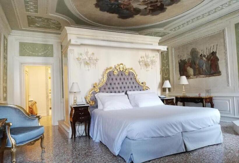 سوئیت جونیور با چشم‌انداز, Ca  Bonfadini Historic Experience