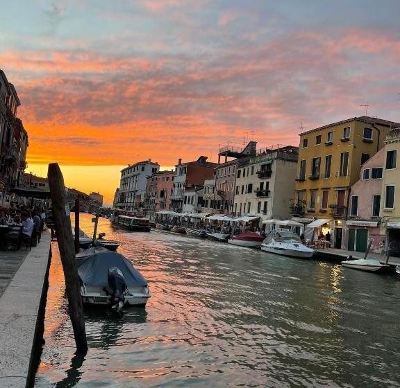 سوئیت جونیور با چشم‌انداز, Ca  Bonfadini Historic Experience