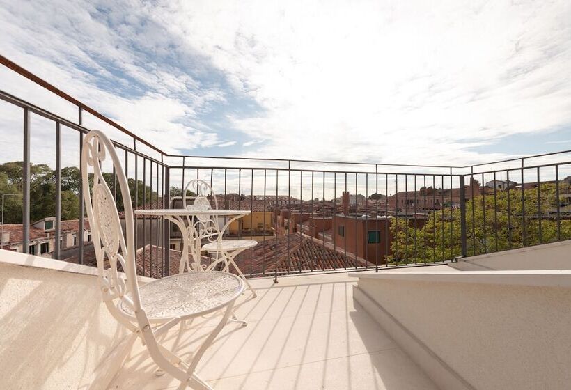 سوئیت جونیور با تراس, Ca  Bonfadini Historic Experience