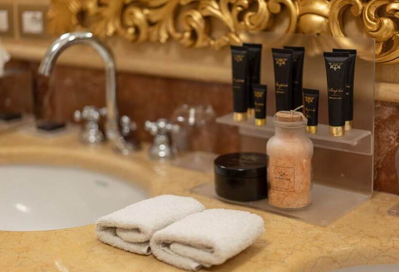 سوئیت جونیور با چشم‌انداز, Ca  Bonfadini Historic Experience