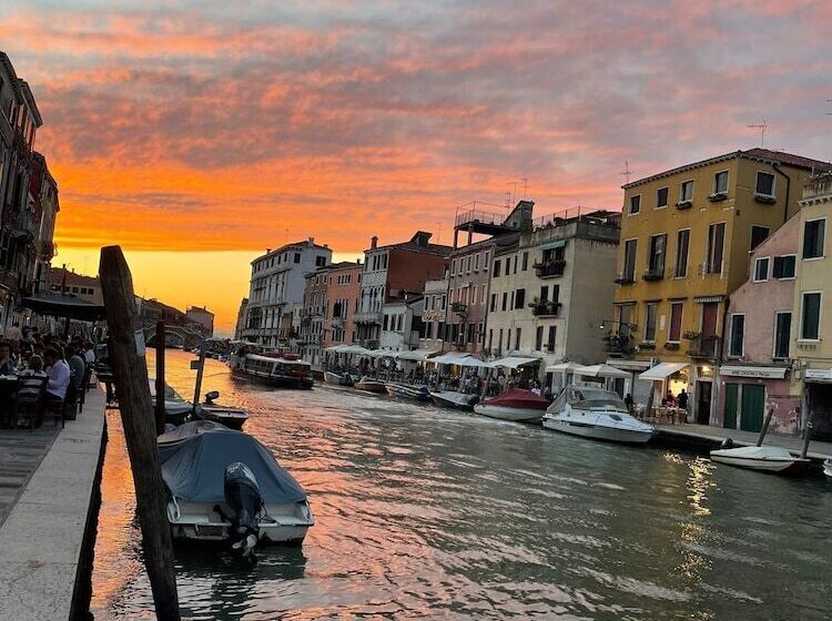 سوئیت جونیور با چشم‌انداز, Ca  Bonfadini Historic Experience