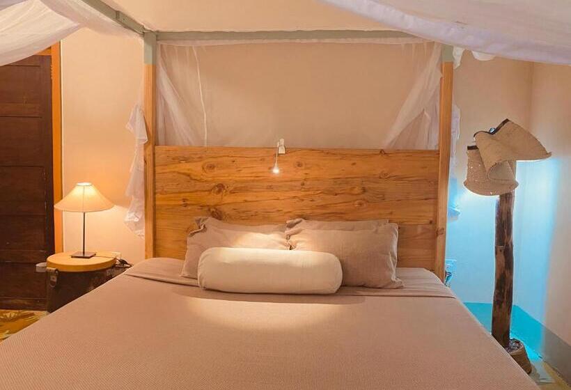 Quarto Estandar Cama King, Mama Root