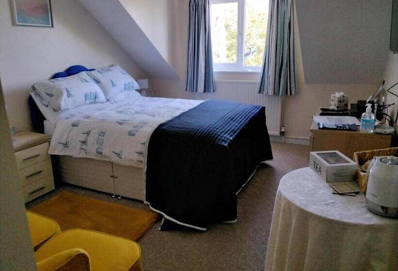 Standardrum, Summat Else B & B