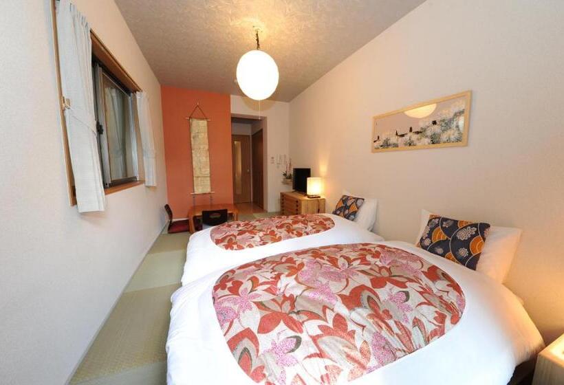 Standart Oda, Viale Jurakumawari