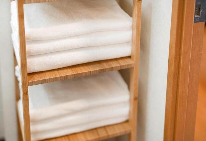 Standart Oda, Viale Jurakumawari