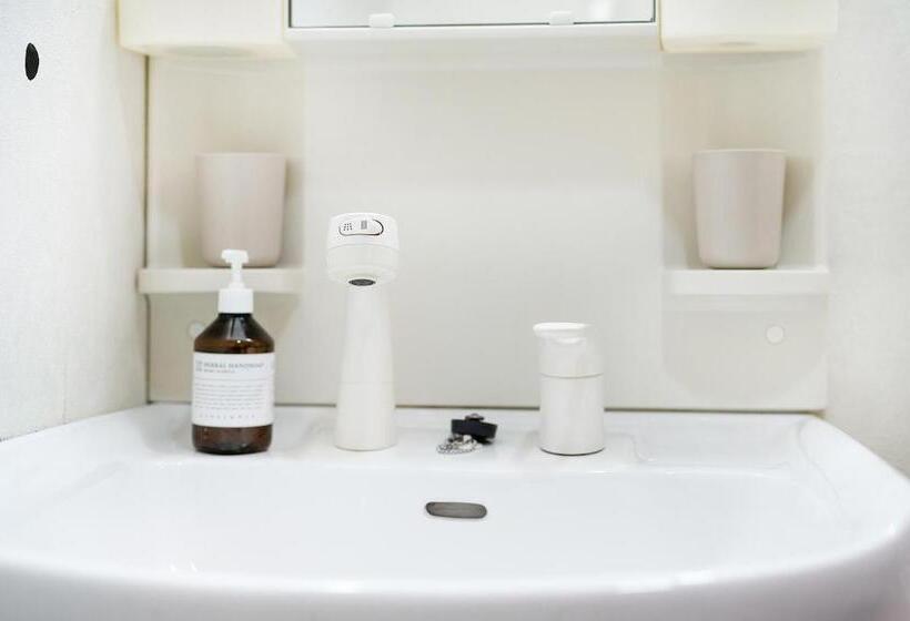 Standart Oda, Viale Jurakumawari