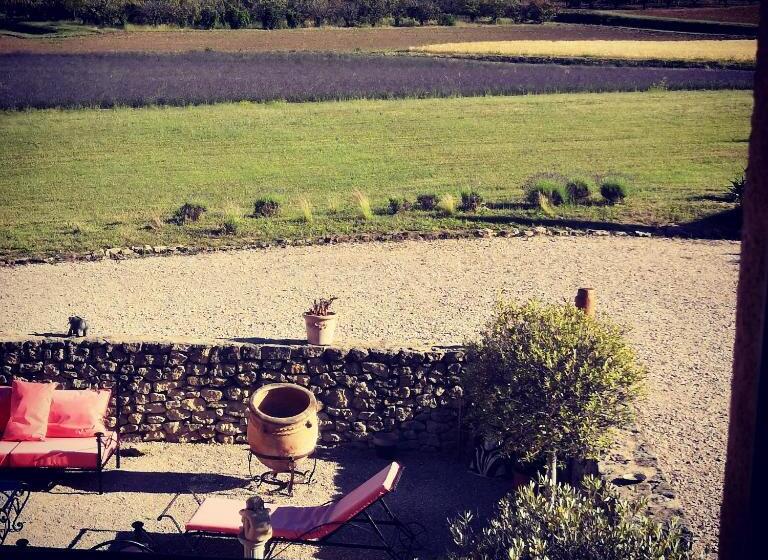 غرفة قياسية مطلّة علي حمام السباحة, Mas De Longuefeuille