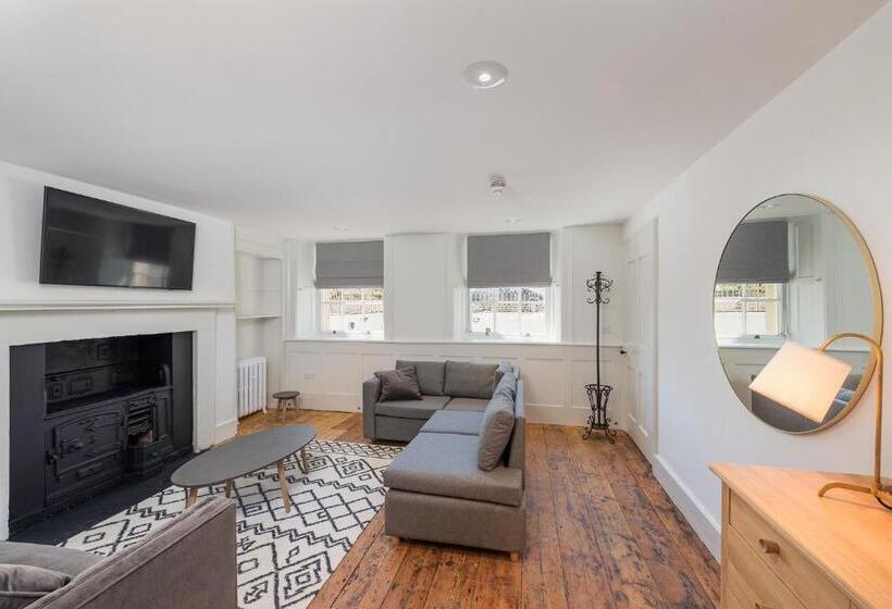 سوییت لوکس, Rooms By Bistrot Pierre