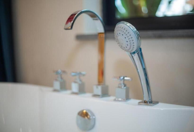 Jakuzili Standart Oda, Tingjian Musu Private Soup Design Homestay   South Gate Of Wuzhen Xizha Scenic Area