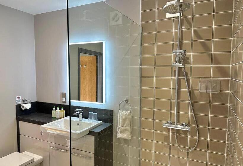 Quarto Estandar 2 Camas Casal, Grange Farm Park