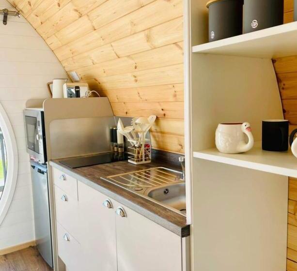 סוויטה עם ג'קוזי, Grange Farm Park