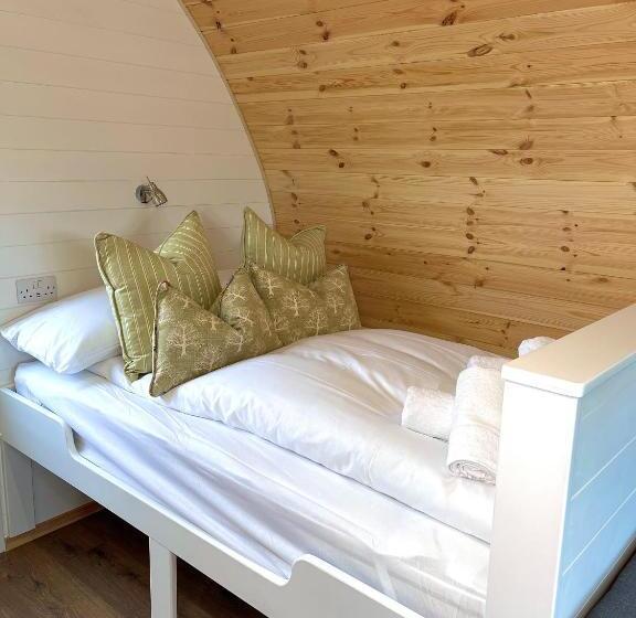 סוויטה עם ג'קוזי, Grange Farm Park