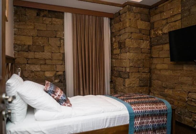 اتاق استاندارد یک نفره, Maajid Boutique