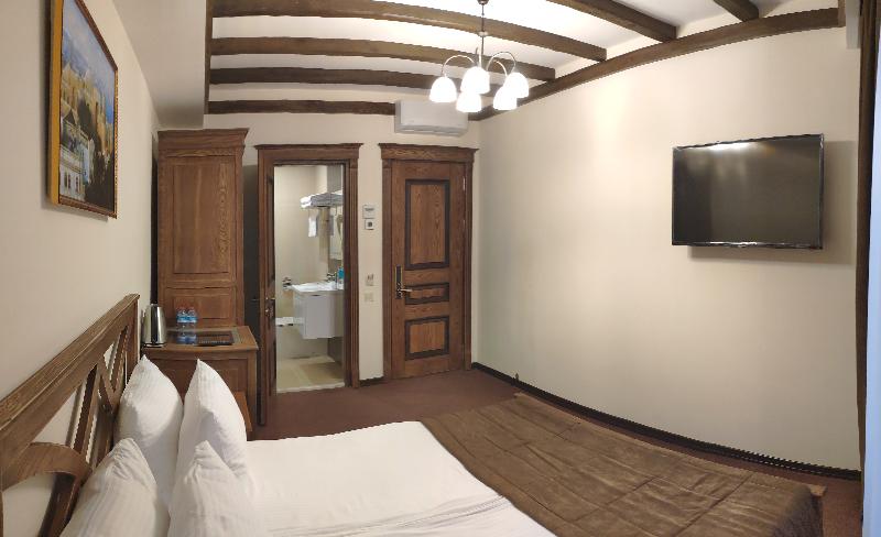 اتاق لوکس, Maajid Boutique