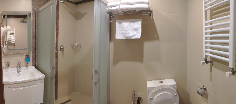 اتاق لوکس سه تخته, Maajid Boutique