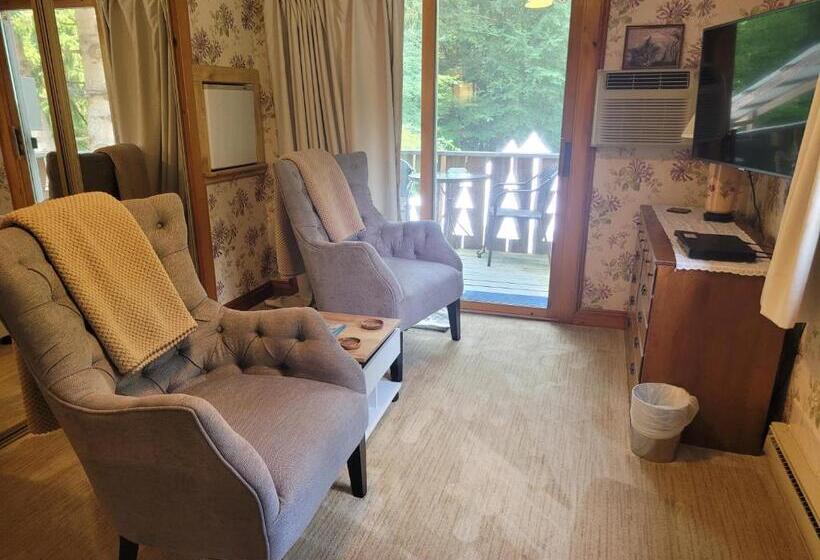 套房, Whisperin' Pines Chalet