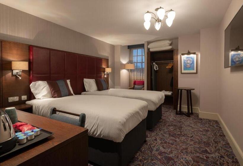 Номер Стандарт, Thomas Ingoldsby Wetherspoon