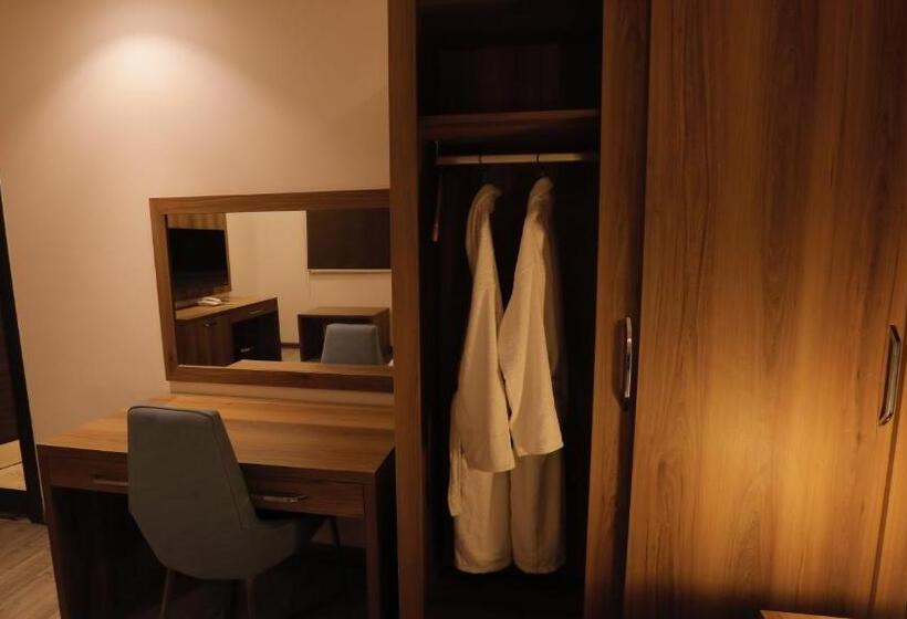 皇家套房, ستاى ان السلامه غرف واجنحه فندقيه Stay Inn Suites