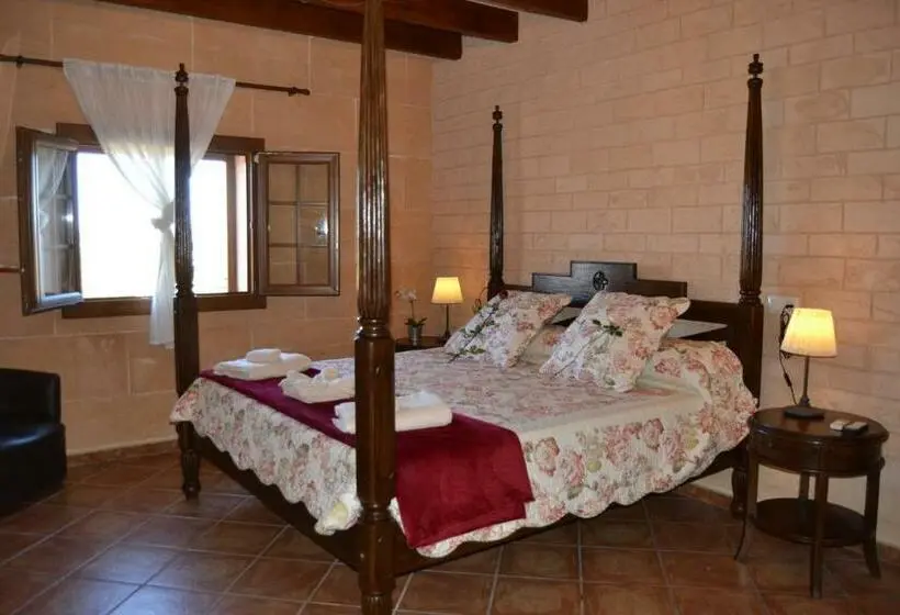 سوییت جونیور, Agroturismo Es Gallicant