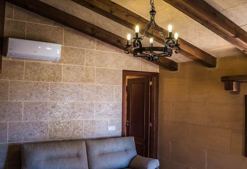 山の見えるジュニアスイート, Agroturismo Es Gallicant