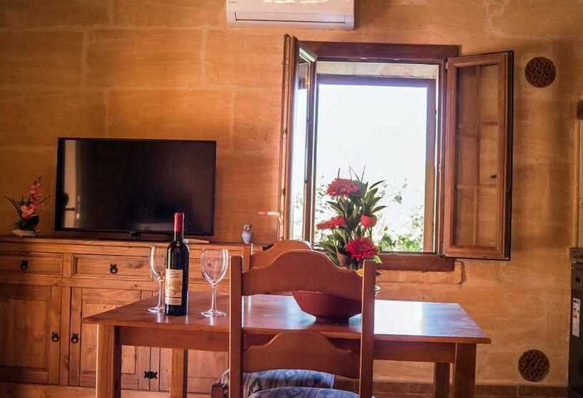 山の見えるジュニアスイート, Agroturismo Es Gallicant