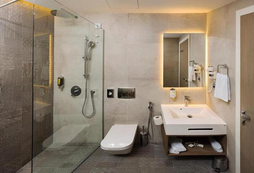آپارتمان 1 خوابه با بالکن, Plaza35