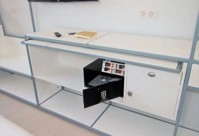 Standard-huone, Four Rooms