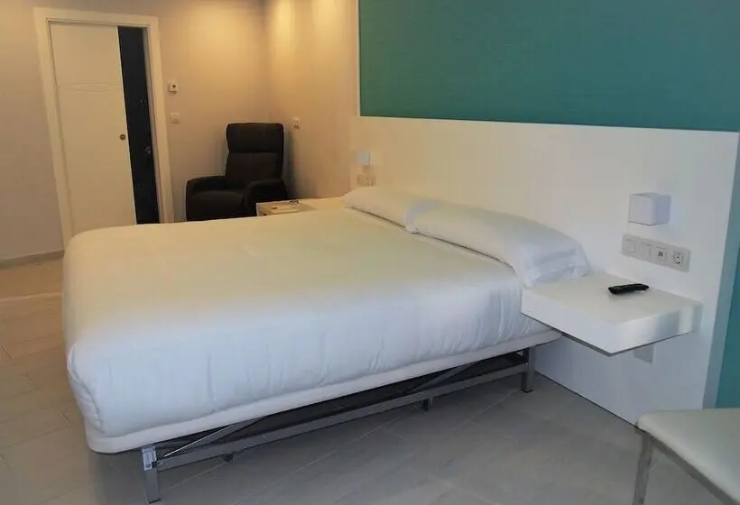 Deluxe-huone, Four Rooms